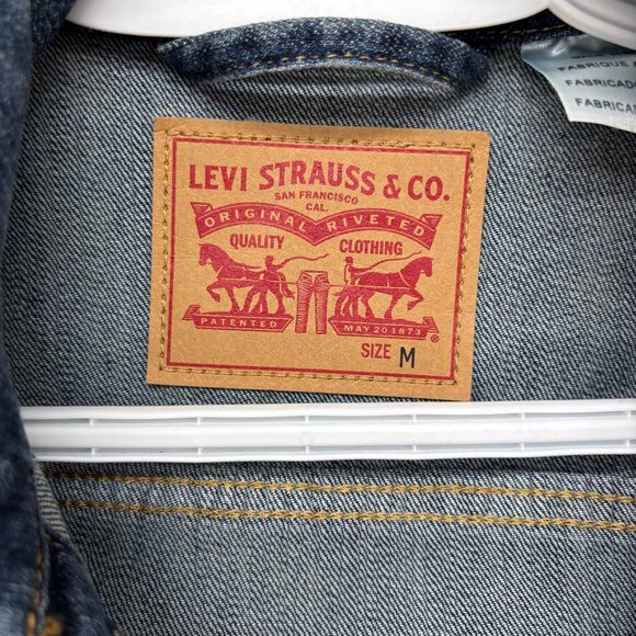 Levi's Jean Jacket Blue Denim Women's Button Down Trucker Size Medium - Picture 2 of 8